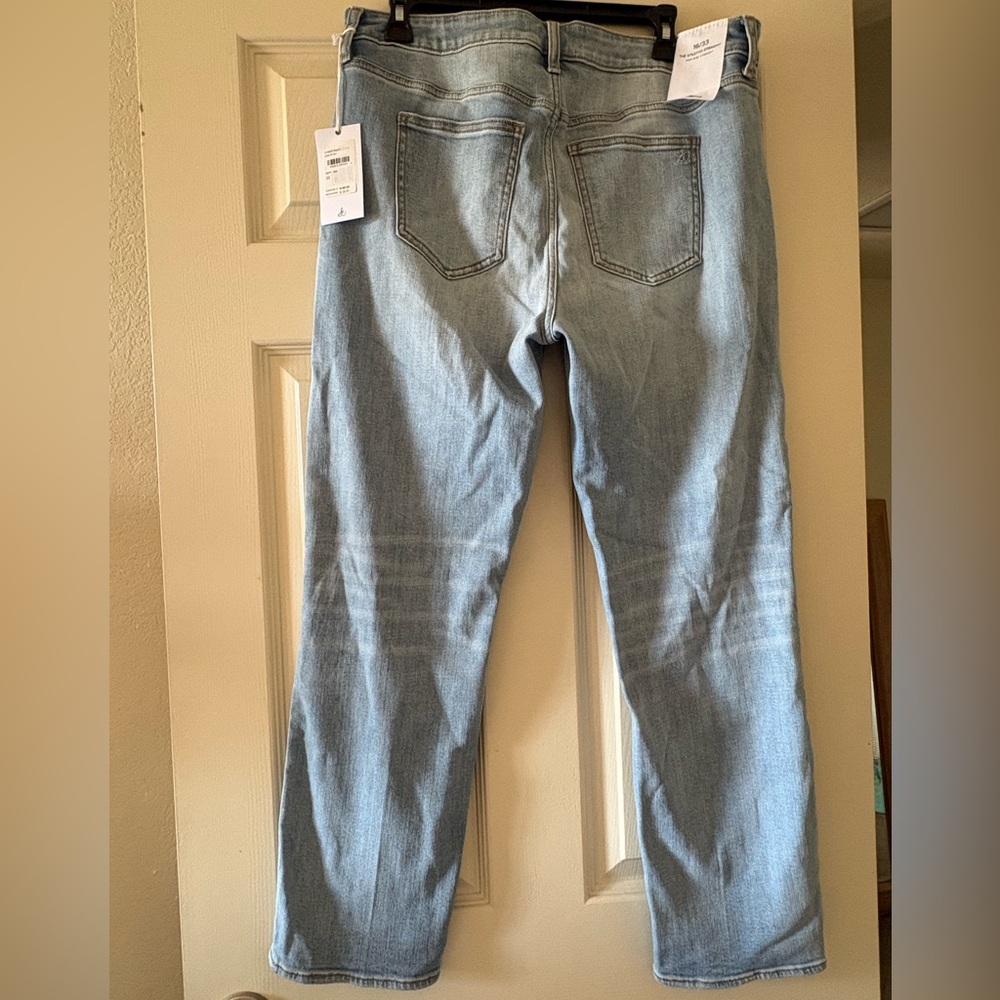 Women’s NWT Sam Edelman Light Wash Jeans, w/ Distressing, Sz. 33 - Picture 2 of 5